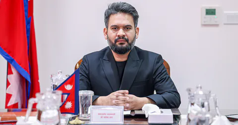 सिंहदरबारमा प्रधानमन्त्री र धितोपत्र/बीमा प्रतिनिधिबीच वार्ता: नीतिगत सुधार र लगानीमैत्री वातावरणमा जोड